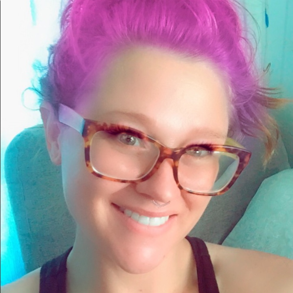 Meet your Posher, Jennifer